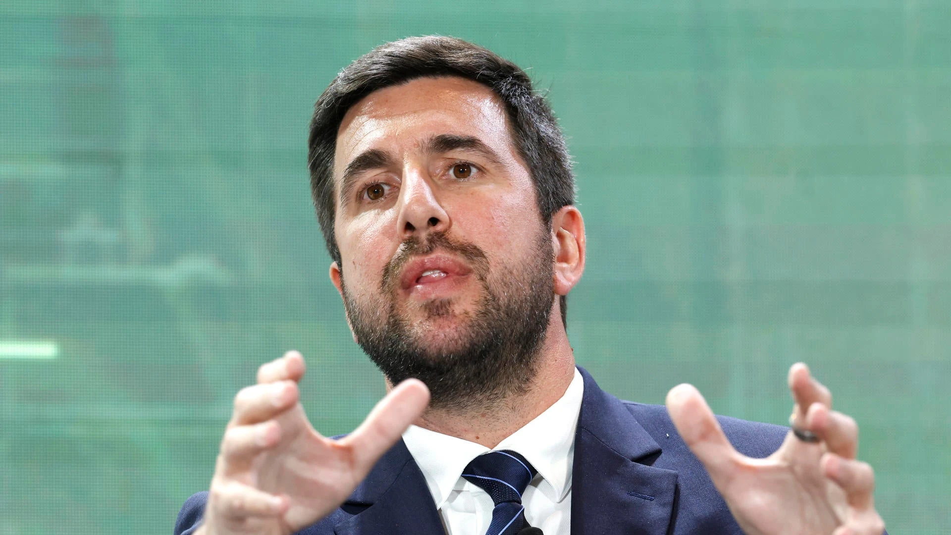 Enrique Riquelme comunica que se presenta a las elecciones al Real Madrid
