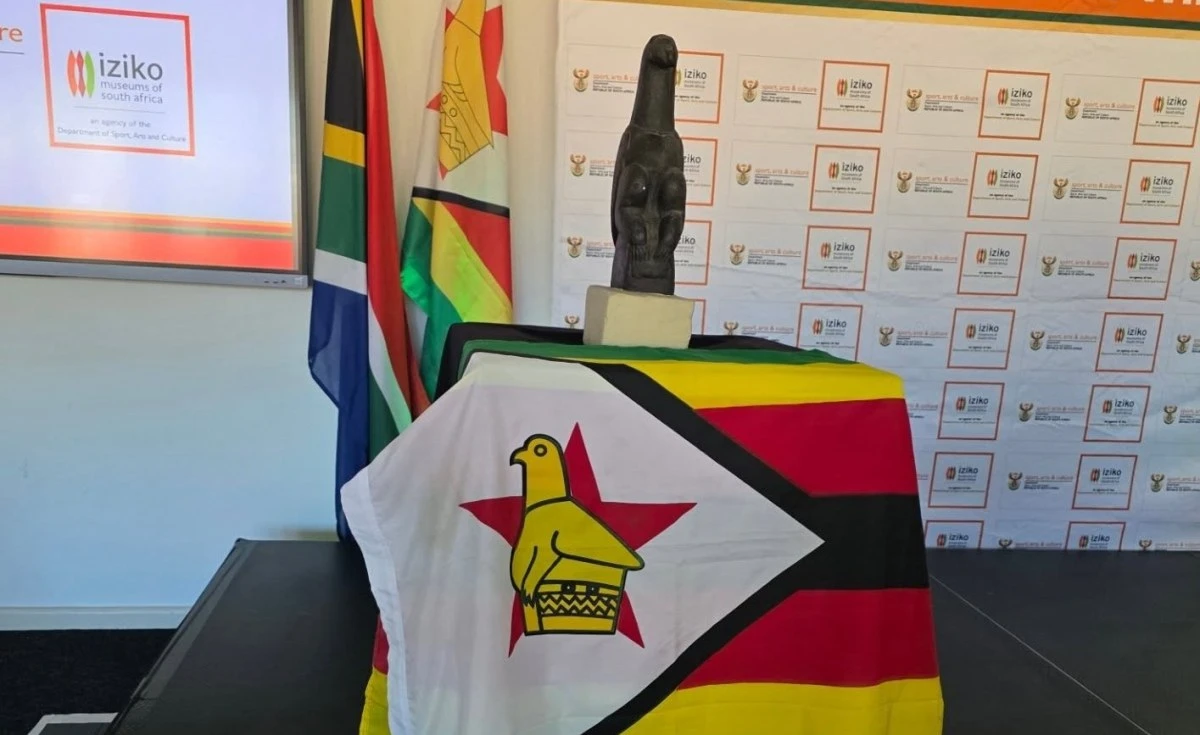 South Africa Hands Back Stolen Zimbabwe Artifacts, Human Remains