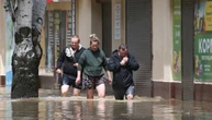 Селеві потоки й «річки» на вулицях: Ялту затопили дощі