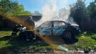 На Харківщині росіяни атакували дроном автівку, постраждали дві жінки