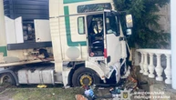 Під Полтавою зіткнулися дві вантажівки і три легковики, є постраждалі