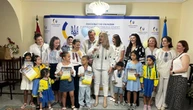 Українська школа в Каїрі завершила навчальний рік майстер-класом із Петриківського розпису