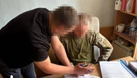 На Черкащині ДБР викрило інспектора колонії, який намагався пронести наркотики засудженим