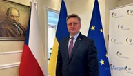 Українці дають чеському бюджету більше, ніж він на них витрачає - посол Зварич