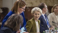 Президентка Єврокомісії закликає до подальшого тиску на РФ для досягнення миру