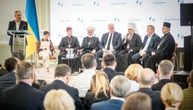 Очільники дипмісій України вперше зустрілися з представниками Всеукраїнської ради церков і релігійних організацій