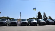 Спецпризначенці отримали від аграріїв 20 мікроавтобусів для бойових завдань