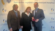 У Аргентині українська активістка отримала відзнаку «Заслужений працівник культури України»