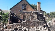 Поліція показала наслідки ворожої атаки на Нікопольський район, де був поранений рятувальник