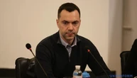 Арестович вважає, що Путіну не вигідно зустрічатися із Зеленським