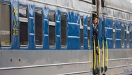 На чотирьох ділянках Укрзалізниці - знеструмлення через нічну атаку РФ, пошкоджена інфраструктура