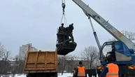 У Дарницькому районі демонтували пам’ятник екіпажу радянського бронепоїзда «Таращанець»