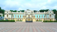 Зеленський зустрівся з президенткою Грузії в Маріїнському палаці