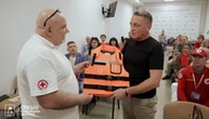 Червоний Хрест передав на Сумщину дитячі бронежилети для евакуації