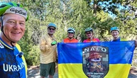 Збір для ЗСУ: експосол США розповів про свій велопробіг через всю Америку