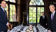 Сікорський заявив Ван Ї про необхідність поважати суверенітет України при розгляді варіантів завершення війни