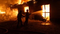 Росіяни вночі масовано атакували дронами село на Сумщині, на місці влучань - пожежа