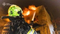 Росіяни вночі атакували Харків та область дронами й КАБами - горіли будинки і підприємство, 50 постраждалих