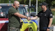 Латвійці передали ГУР придбані за донати дрони, прилади нічного бачення та Hummer