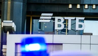 Росіяни знімають заощадження й активно купують валюту: розвідка - про кризу ліквідності в РФ