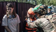 «Білі янголи» евакуювали з Донеччини 17 людей, зокрема матір з п'ятьма дітьми