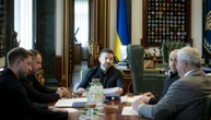 Зеленський доручив сформувати постійну переговорну групу щодо завершення війни