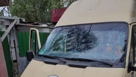 У Херсоні росіяни скинули вибухівку на авто комунальників, шестеро постраждалих
