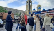 У Хмельницькому протестувальники облили кров’ю ворота собору УПЦ МП