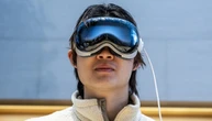 Apple розробляє нову функцію для окулярів Vision Pro - Bloomberg