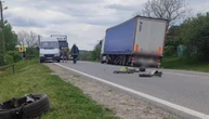 На Прикарпатті в ДТП з вантажівкою загинула жінка та постраждала дитина