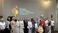 Національному музею музичних інструментів у Римі передали українську бандуру