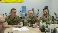 Сирський з норвезьким колегою відвідали бойові частини на півдні України