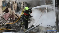 На 30 локаціях у Києві досі працюють рятувальники