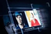 L’intelligenza artificiale trappola per gli anziani: truffe aumentate del 456%