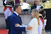 Meloni e Macron: “Italia e Francia partner indispensabili”. Uniti su nucleare, missione Unifil e lotta all’immigrazione clandestina. La premier: “Mai partecipato alla guerra in Iran”