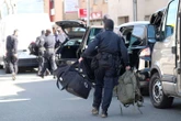 Al grido di “Allah è grande” uomo armato di coltello aggredisce e ferisce diversi passanti a Marsiglia. Ucciso dalla polizia