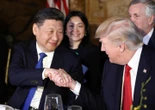 Ira di Trump sulla Cina: “Dazi del 100%”. Cancellato l’incontro con Xi Jinping, tonfo di Wall Street