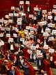 Legge elettorale, via libera della Camera a scrutinio segreto: 217 sì. Proteste delle opposizioni, Schlein: “Meloni ha tradito gli italiani”