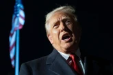 Trump vola in Asia dove vedrà Xi. E strizza l’occhio anche a Kim: “Mi piacerebbe incontrarlo. La Corea del Nord è una potenza nucleare”