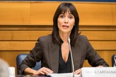 Mara Carfagna: “Social diseducativi, vietiamo l’accesso agli under 13”