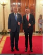 Chi è Yair Netanyahu, il figlio di Bibi che grida al golpe e nega la fame a Gaza: “I bimbi emaciati? Foto ritoccate”
