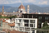 Il cubo nero che divide Firenze. Nardella: “Io non l’avrei approvato”