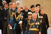 Carlo III punta all’Operation London Bridge per riavvicinare Harry e William: i suoi funerali per far rientrare i duchi di Sussex