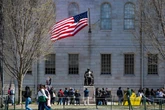 Dallo scontro tra Trump e Harvard alla scuola “patriottica” cinese: quando l’istruzione diventa ideologia
