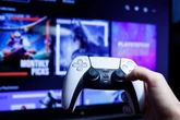 Nemmeno GTA 6 ha fatto così discutere: i gamer bocciano l'addio al formato fisico dei videogiochi da parte di Sony