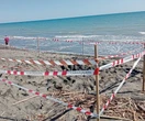 Sui social scatta la solita gogna: "Il figlio moriva, lui dormiva beato"