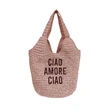 Borse, cappelli e charms. Tutto quanto fa tendenza