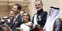 L’omaggio dei leader. La Regina di Spagna in bianco. Herzog invita il Papa in Israele