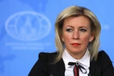 Lettonia, 841 russi espulsi per non aver superato l’esame di lingua. Zakharova: mostruoso neonazismo