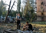 Droni e missili, inferno a Kiev: bombardati case e ospedali, 21 morti. Zelensky: “Fateci produrre i Patriot”